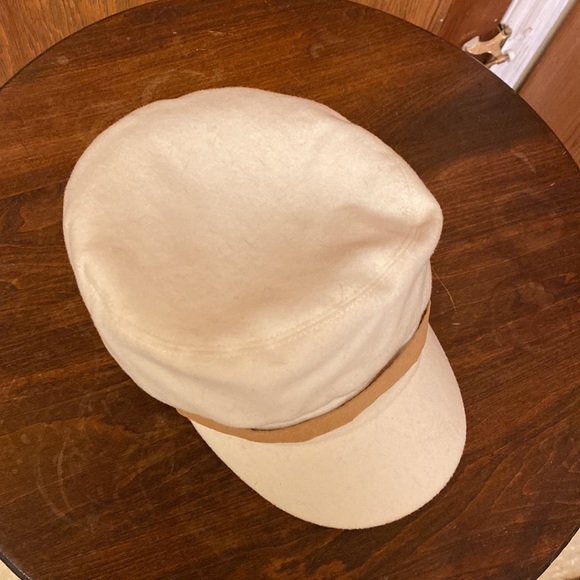 White Cap - Picture 2 of 4